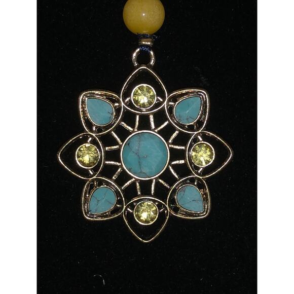 CHLOE + ISABEL boho statement necklace with floral medallion - N081 - Picture 2 of 5